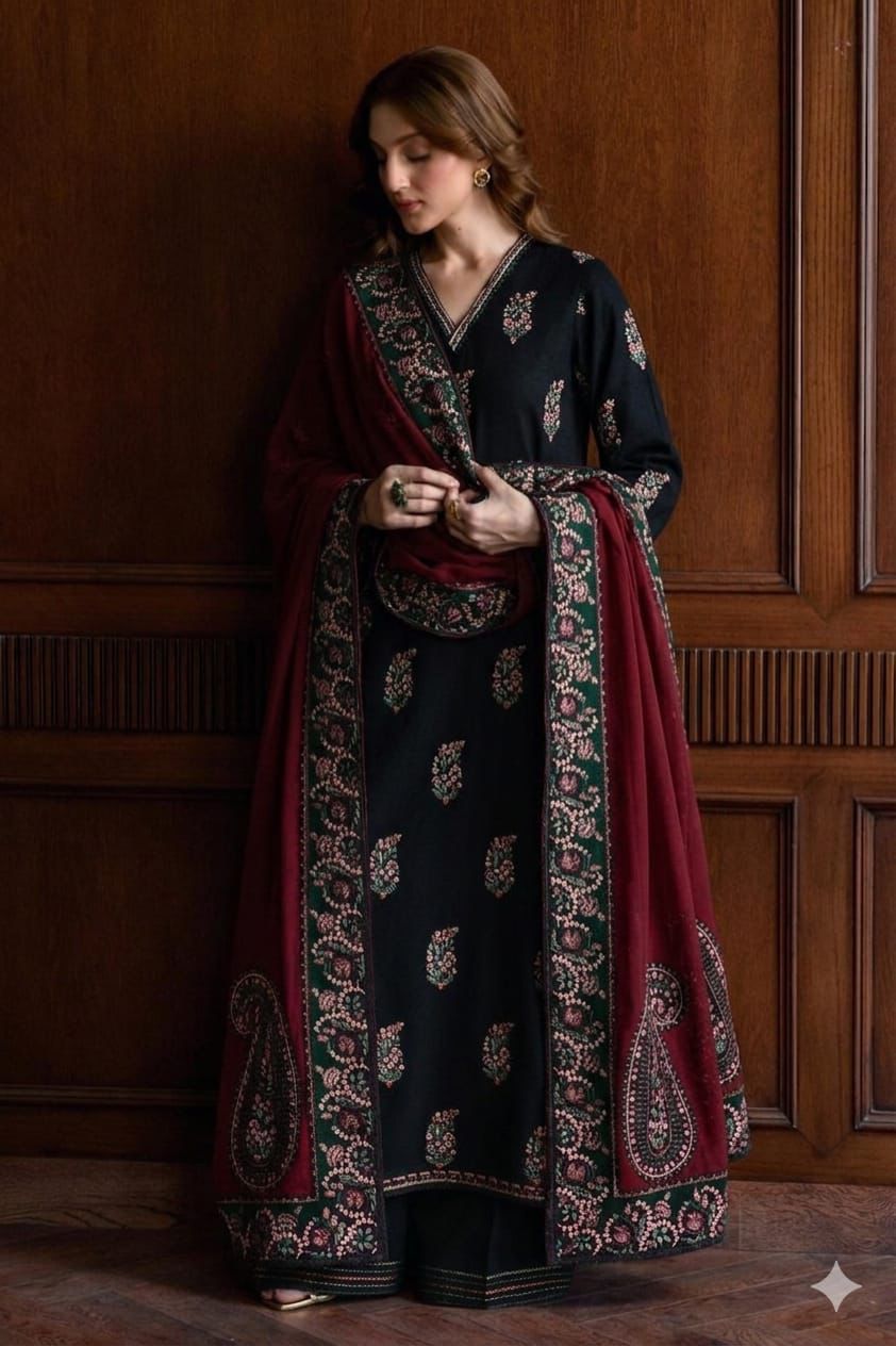 3 Piece - Luxury Embroidered Lawn Suit