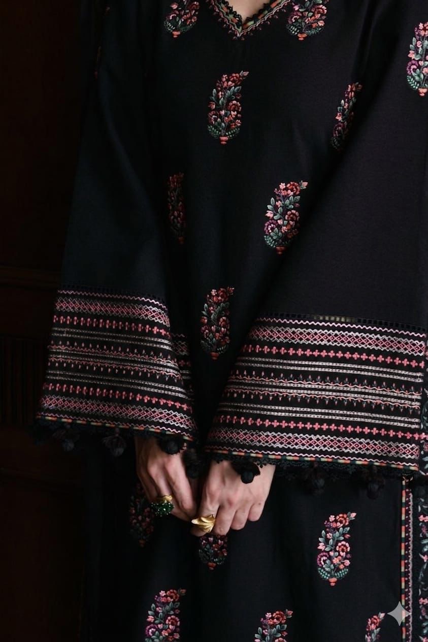 3 Piece - Luxury Embroidered Lawn Suit