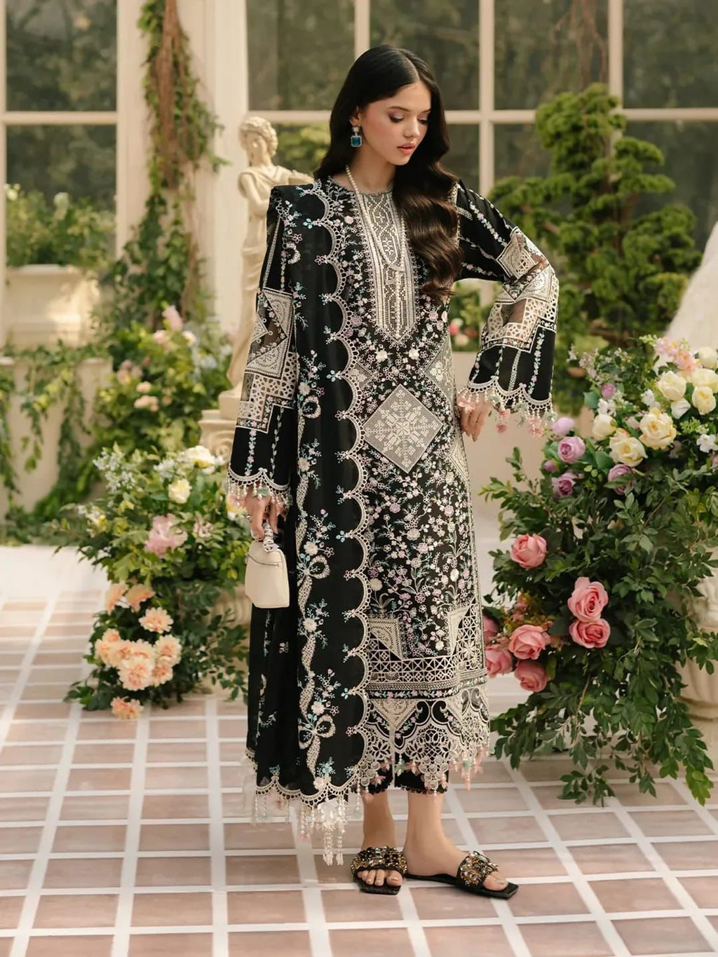 3 Piece - Luxury Embroidered Lawn Suit