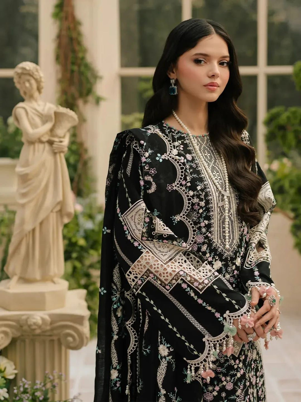 3 Piece - Luxury Embroidered Lawn Suit