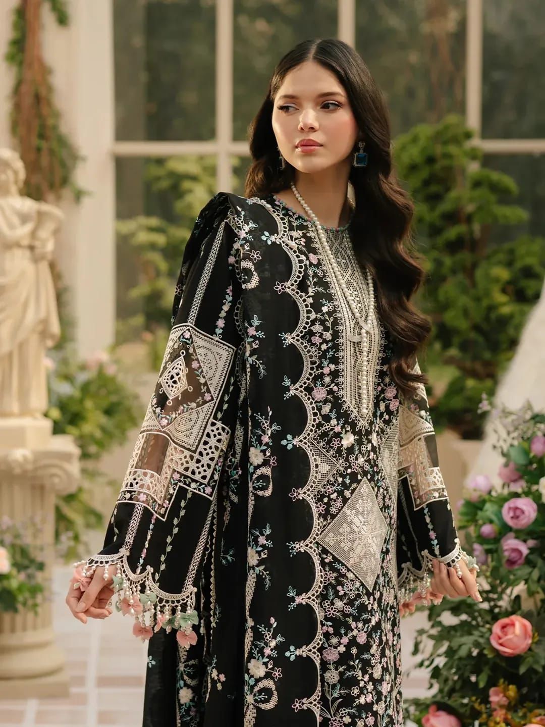 3 Piece - Luxury Embroidered Lawn Suit